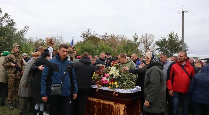 З військовим, який загинув на Харківщині, попрощались сьогодні на Кіровоградщині