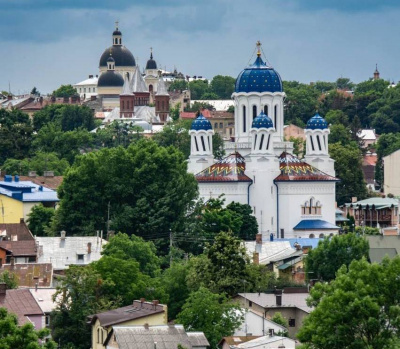 На Буковині громад ПЦУ досі вдвічі менше, ніж УПЦ - інфографіка