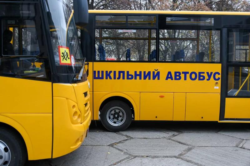 Нові шкільні автобуси отримали ще 10 громад Полтавщини