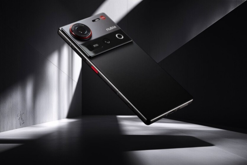 Представлений смартфон Nubia Z70 Ultra з Snapdragon 8 Elite, підекранною камерою та ціною від $635