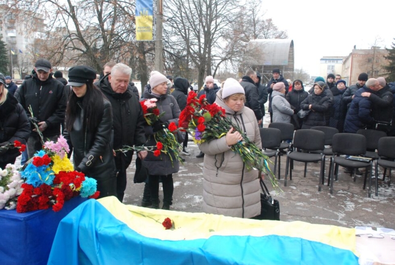 Шосткинці попрощалися із захисником Віталієм Мацаком