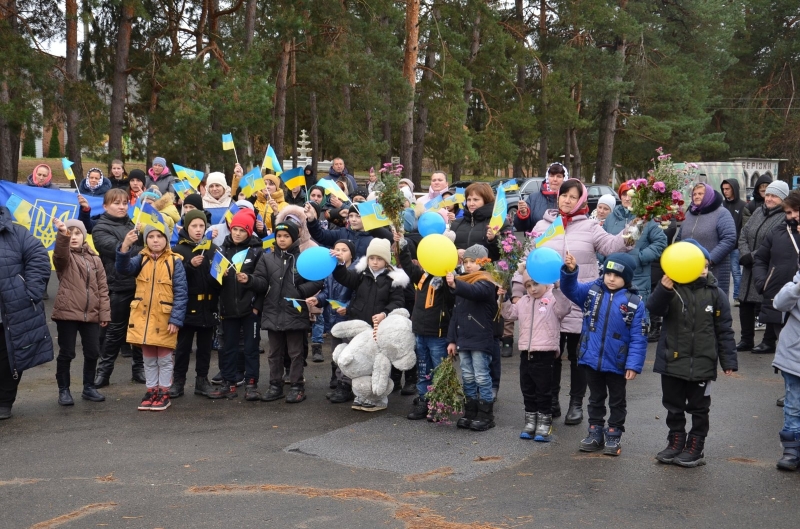 У Березках-Чечельницьких на Вінниччині зустріли Героя, який повернувся з полону. ФОТО/ВІДЕО