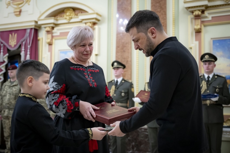 У День Десантно-штурмових військ Президент відзначив воїнів державними нагородами