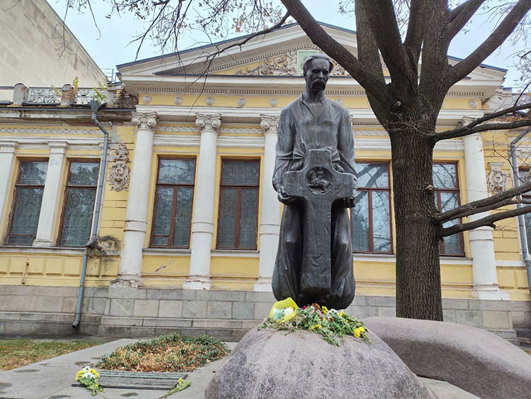 У Дніпрі сьогодні відзначили День народження Дмитра Яворницького