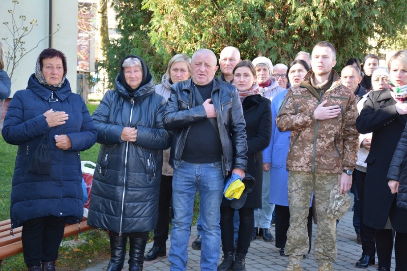 У Надвірній відкрили меморіал загиблому на війні Василю Ревуцькому (ФОТО)