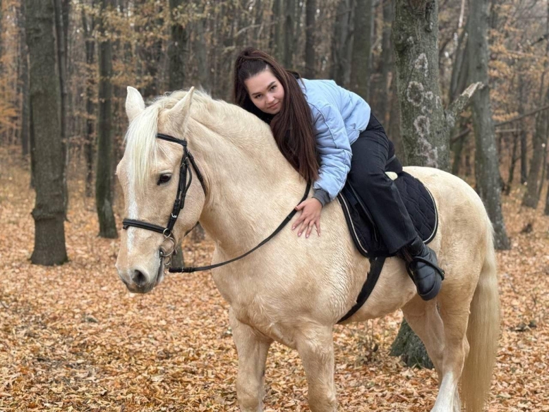 У Вінниці переселенцям з Маріуполя провели сеанси іпотерапії