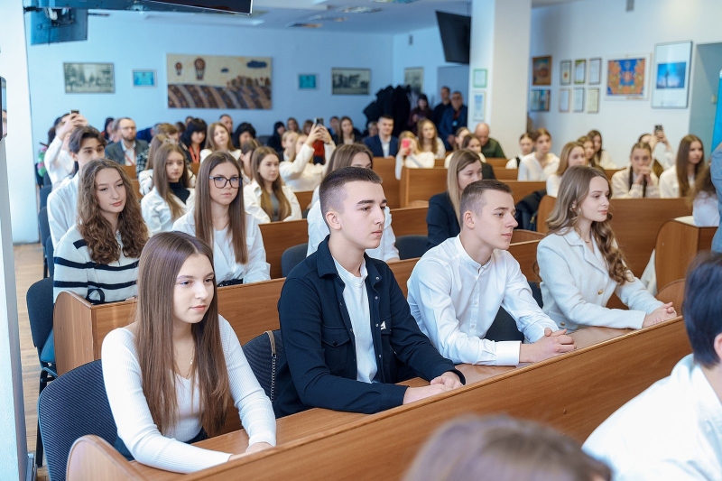 У Вінниці учнів познайомили з місцевим самоврядуванням