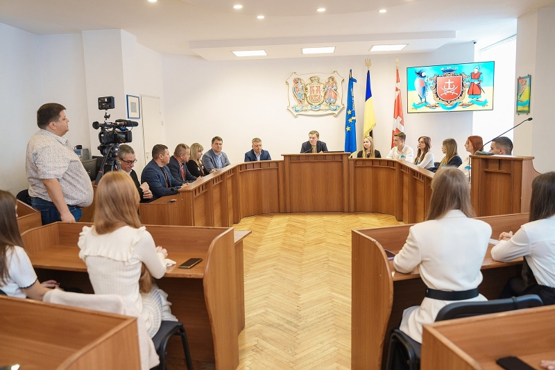 У Вінниці учнів познайомили з місцевим самоврядуванням