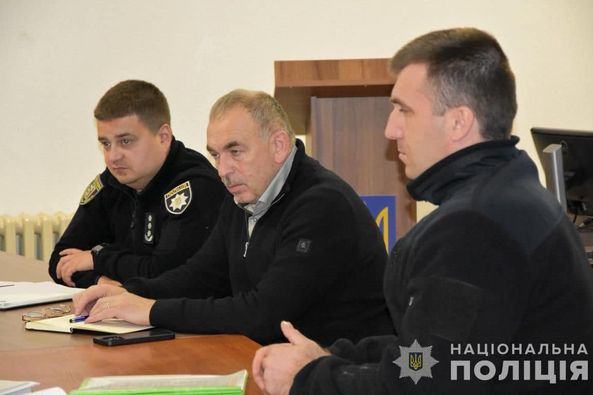 В Ужгороді провели «круглий стіл» щодо покращення комунікації з родинами безвісти зниклих осіб