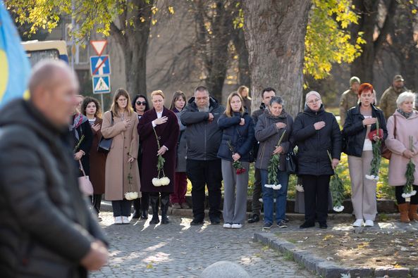 В Ужгороді сьогодні попрощалися із 36-річним полеглим воїном Володимиром Бондаренком