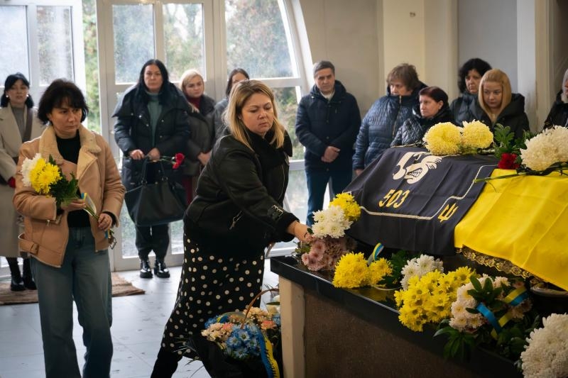 В Ужгороді сьогодні попрощалися із полегим захисником Михайлом Шишкою