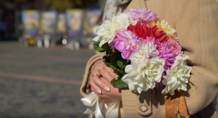 Відмовтеся від штучних квітів під час Днів пам&apos;яті - закликає закарпатців компанія АВЕ