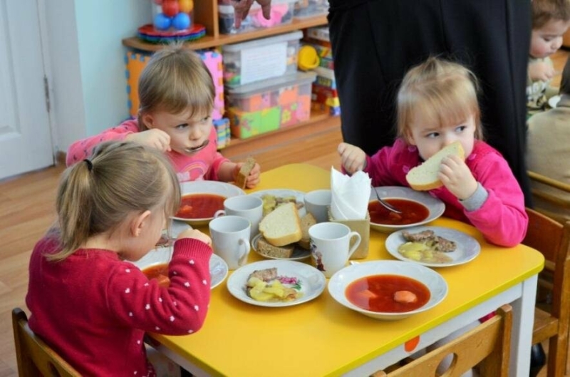 З 1 січня у дитсадках Тернополя зміниться плата за харчування дітей: скільки доведеться платити батькам