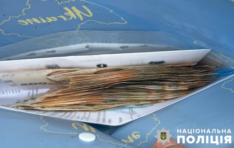 У Києві банда обкрадала квартири літніх людей практично на їхніх очах: деталі