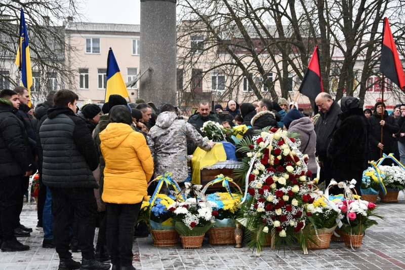 На Донеччині помер 34-річний воїн Василь Дорошенко з Прикарпаття (ФОТО)