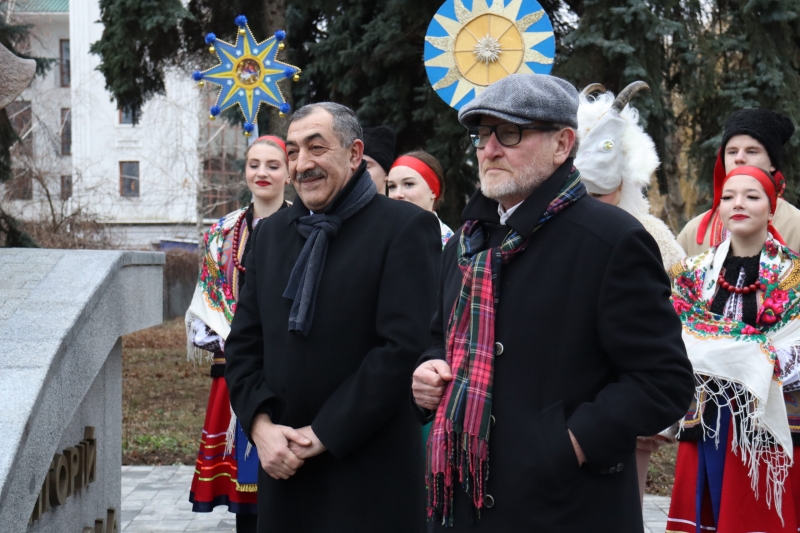 На Різдво в Полтаві відкрили пам’ятник мандрівному філософу Григорієві Сковороді