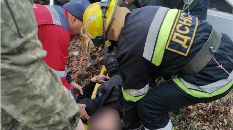 У Кропивницькому районі сталася ДТП: постраждалого чоловіка передали медикам