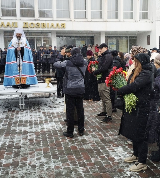 У Полтаві офіційно відкрили алею для вшанування пам’яті про полеглих захисників України