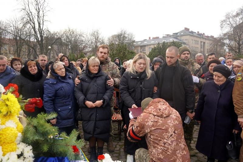 Ужгород сьогодні, 2 грудня, попрощався із 50-річним захисником Ігорем Козелом