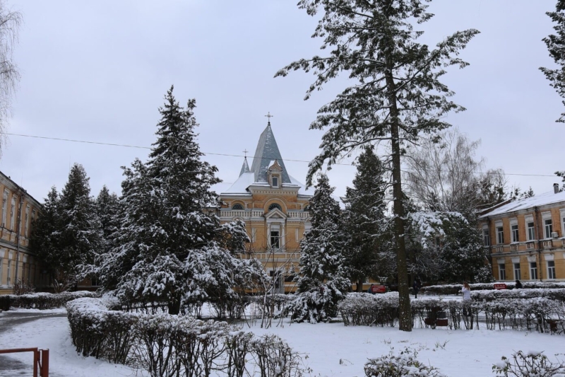 Вінницю засніжило. Фоторепортаж