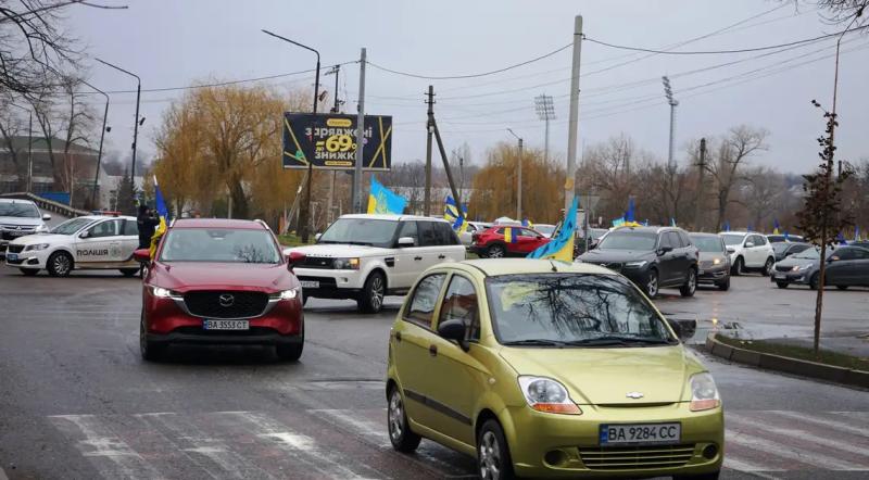 Жіночий благодійний автопробіг відбувся в Олександрії. Збирали гроші на автівку для військових