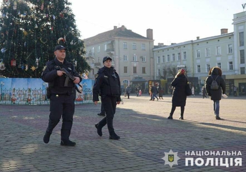 Салютів не запускали, але комендантську годину порушували:  як минула новорічна ніч у Тернополі