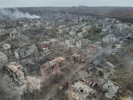 Бої в Торецьку: лінія фронту проходить через середмістя