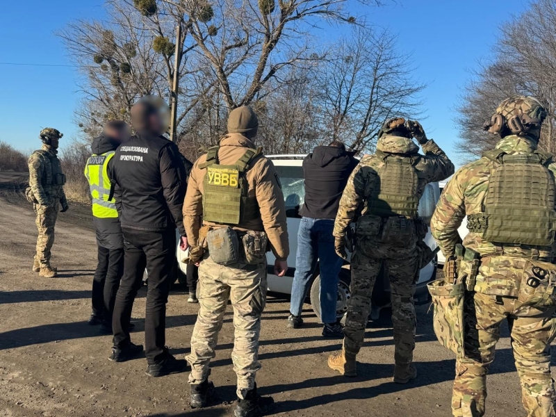 На Вінниці затримали організатора незаконного переправлення через кордон та його «клієнтів»