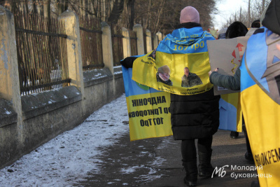 "Понад рік чекаємо на брата": у Чернівцях відбулася хода на підтримку полонених та безвісти зниклих - фото та відео