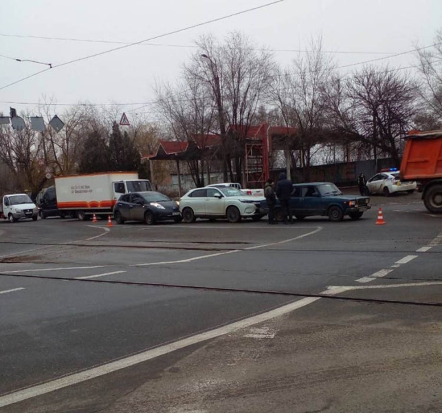 Потрійна ДТП на лівому березі Дніпра: деталі