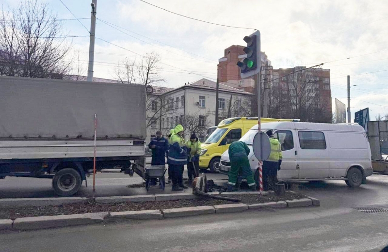 У Полтаві на Європейській розпочали ямковий ремонт методом холодного асфальтування