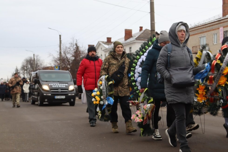 В Охтирці попрощалися із захисником Олегом Шелестом