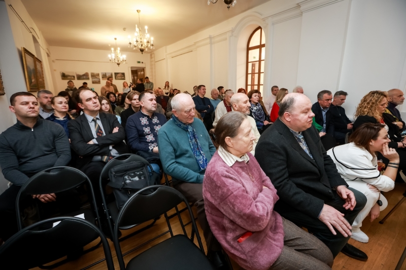 Визначна подія у мистецькому житті – презентація «Енциклопедії української душі – Хата під стріхою»